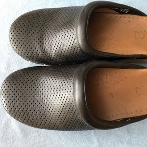 Fashionable Dansko Clogs